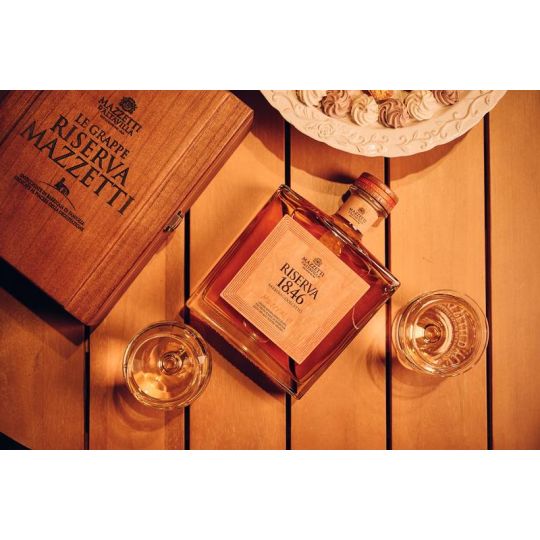Mazzetti d'Altavilla - Grappa Riserva di Barbera e Dolcetto Riserva 18.46 0,70 lt. + Box Legno