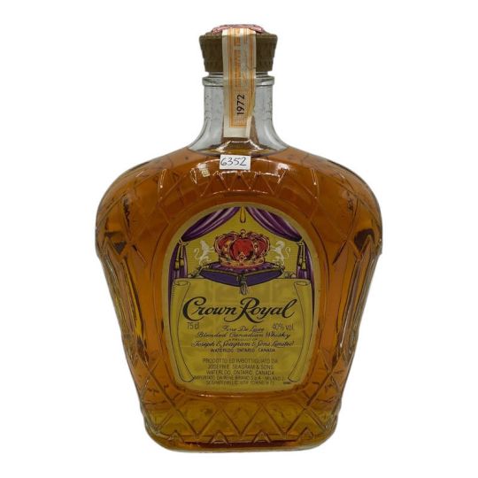 Joseph E. Seagram & Sons - Blended Canadian Whisky Crown Royal 1972 0,75 lt. - COD. 6352