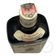 Ballantine's - Finest Scotch Whisky The Water of Life Inspiration 0,70 lt. + Box (old version)