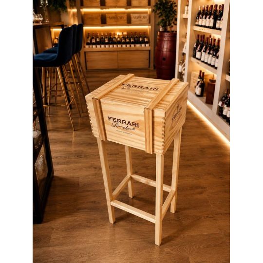 Tavolino Artigianale in Legno Realizzato con Cassetta da Vino - Enoteca Bevi Bene
