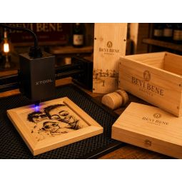 Quadretto Personalizzato in Legno 15x15 cm con Incisione Laser da Foto - Enoteca Bevi Bene