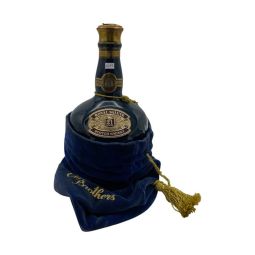 Chivas Brothers ltd. - Royal Salute Blended Scotch Whisky 21 y Blue Ceramic Decanter 0,70 lt. - COD. 6679