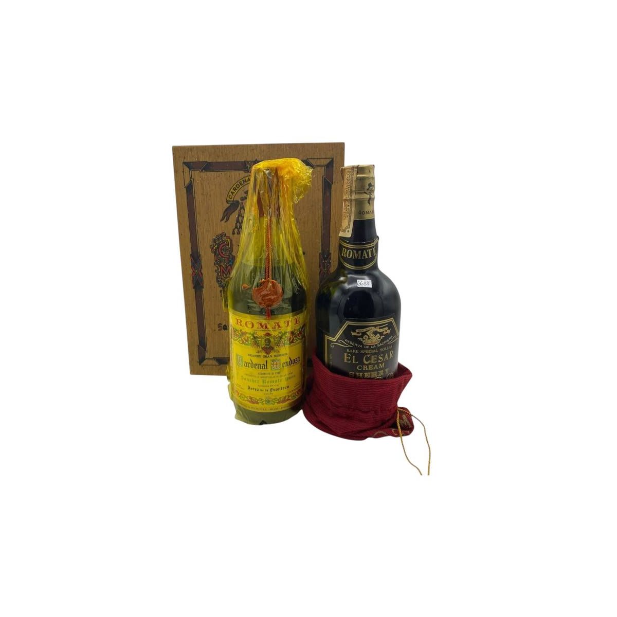 Vintage Bottle - Cardenal Mendoza Brandy Solera Gran Reserva 0,75 lt. + El Cesar Cream Sherry 0,70 lt. (OLD VERSION) + Box Legno - COD. 6688
