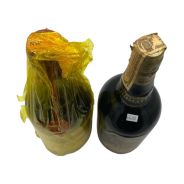 Vintage Bottle - Cardenal Mendoza Brandy Solera Gran Reserva 0,75 lt. + El Cesar Cream Sherry 0,70 lt. (OLD VERSION) + Box Legno - COD. 6688