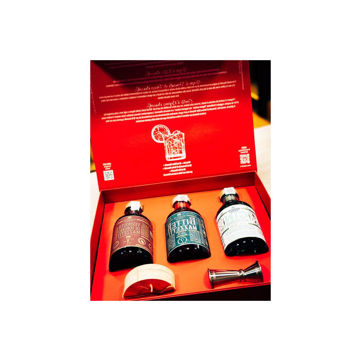 Mazzetti d'Altavilla - Kit degustazione "Momento Negroni" con 3 bt da 0,50 lt. + Sitto Bicchieri + Jigger 0,50 lt. - Enoteca Bevi Bene